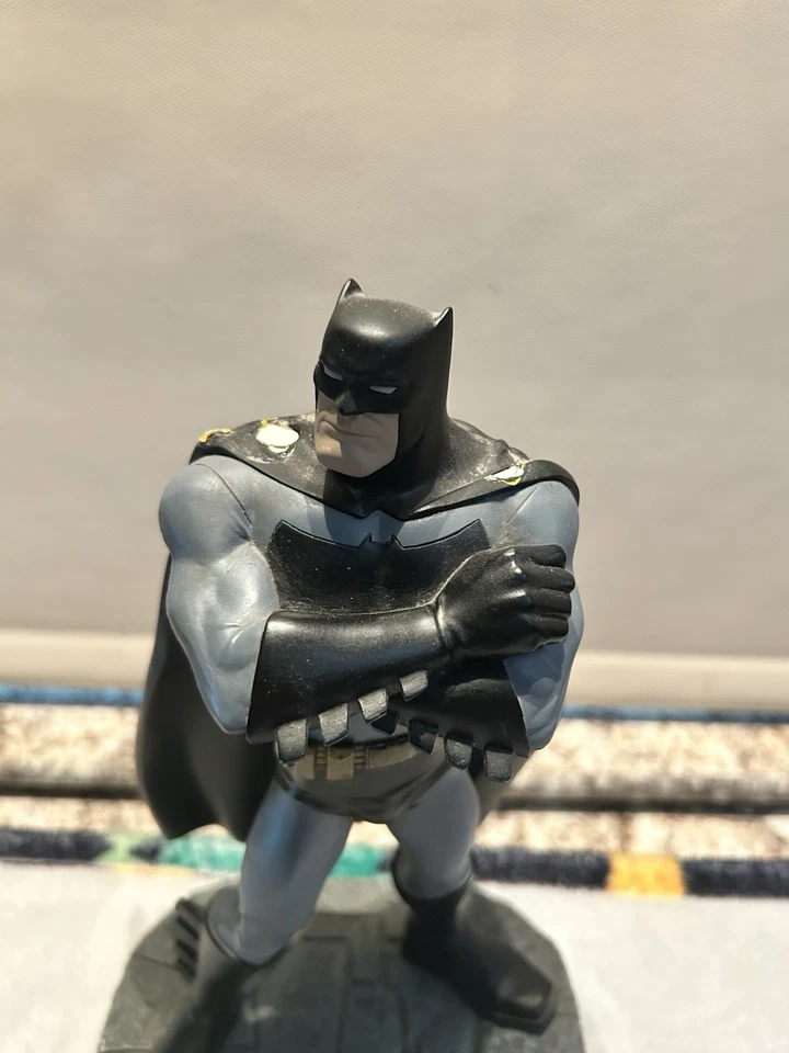 Estatua de Batman y Catgirl de Frank Miller El Caballero Oscuro ataca de nuevo 1202/7500 Foto 2 de 4