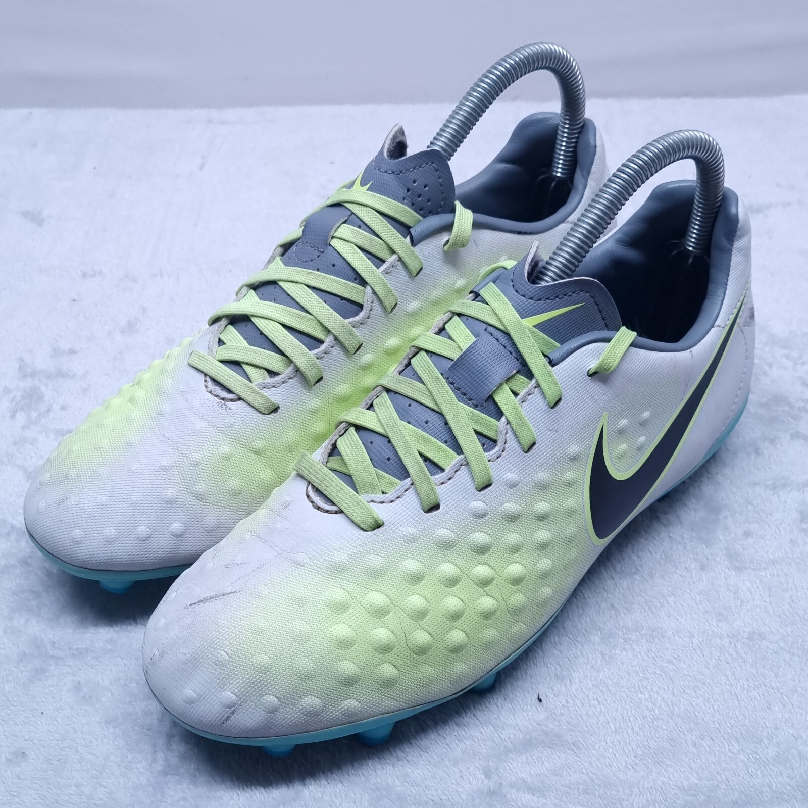 Nike Football Boots Size UK 5.5 Magista White Yellow Moulded Studs