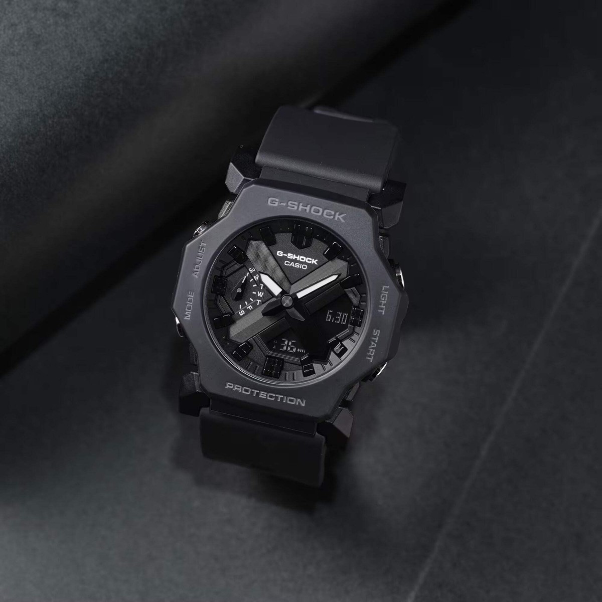 中古品 CASIO G-SHOCK GA-2300-1AJF Casio G-SHOCK GA-2300-1AJF Tough Watch Japan NEW Domestic