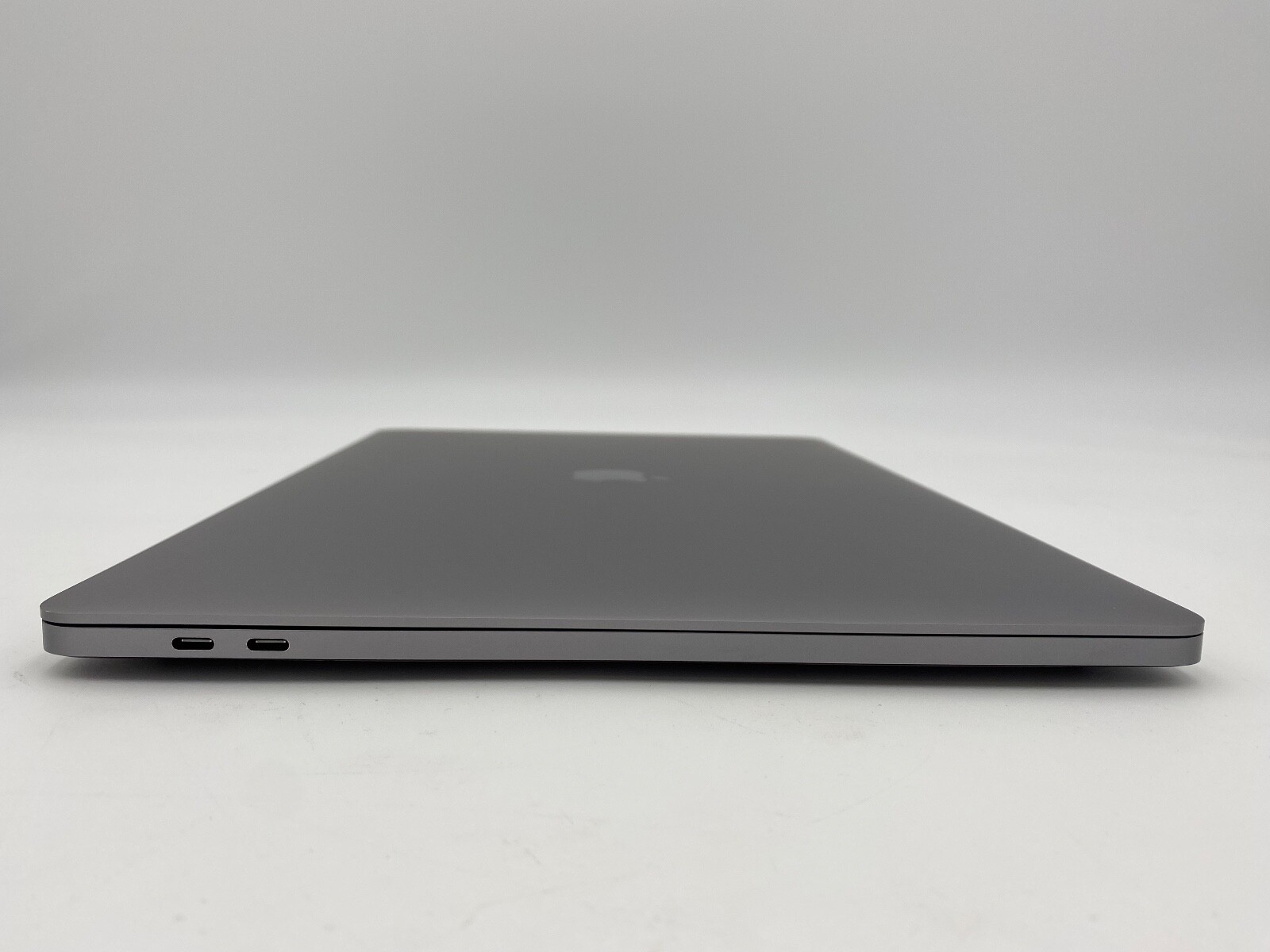 MacBook Pro 2019 16 inch 2.6 GHz i7 32GB RAM 512GB SSD 5300M MacBook Pro 2019 16 inch 2.6 GHz i7 32GB RAM 512GB SSD 5300M