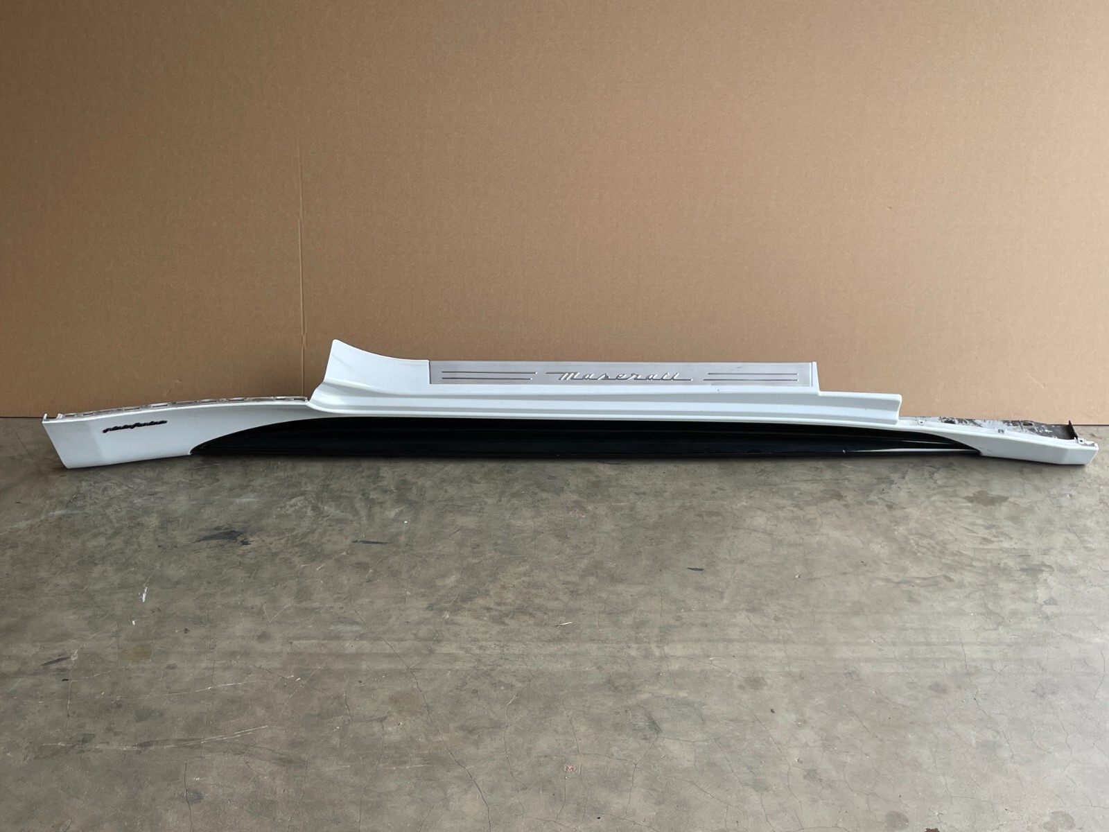 13 14 Maserati Granturismo M145 Right Passenger Side Skirt Rocker Panel 1458 OEM