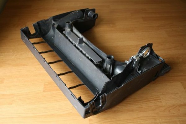 Kenmore Grab N Go Upright Vacuum 116. 34722400 Bottom Plate Part