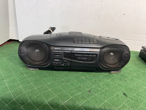 Sanyo MCD-Z14 CD Player AM/FM Radio Cassette Boombox Tested All Working Vintage
