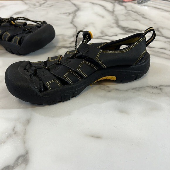 Keen Footwear Sandali Acqua Pescatore Taglia 4 Unisex Nero Giallo Escursionismo Outdoor