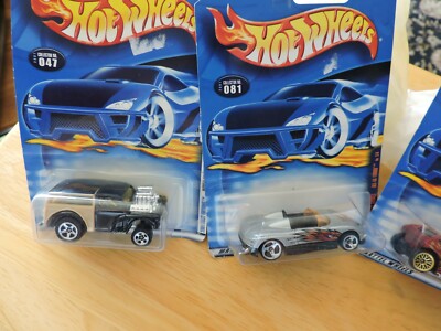 Hot Wheels ミニカー 10台セット4箱 Amazon.com: Hot Wheels Toy Cars or Trucks 10-Pack, Amazon Set of