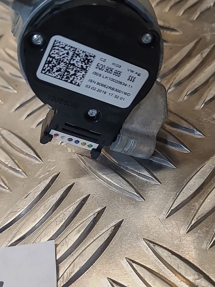 2018 SEAT LEON IGNITION BARREL WITH KEY 5Q0905865 - Image 2 of 3