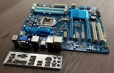 Gigabyte GA-Z77-D3H LGA1155 Mainboard Dual-BIOS