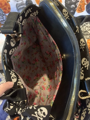 Betsey Johnson Skull Embossed Skulltastic Women's Bag - Picture 4 of 8