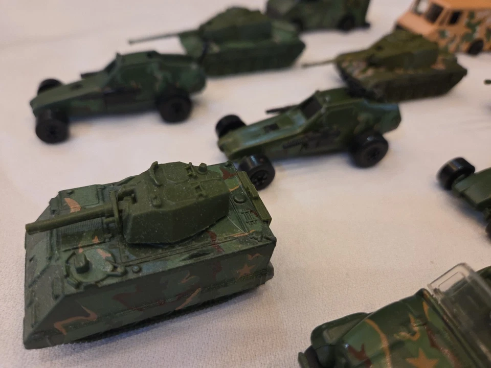 Vintage Hot Wheels 1974-1983 Military Vehicles  Lot Of 15 Adult Collection  - Image 4 of 4