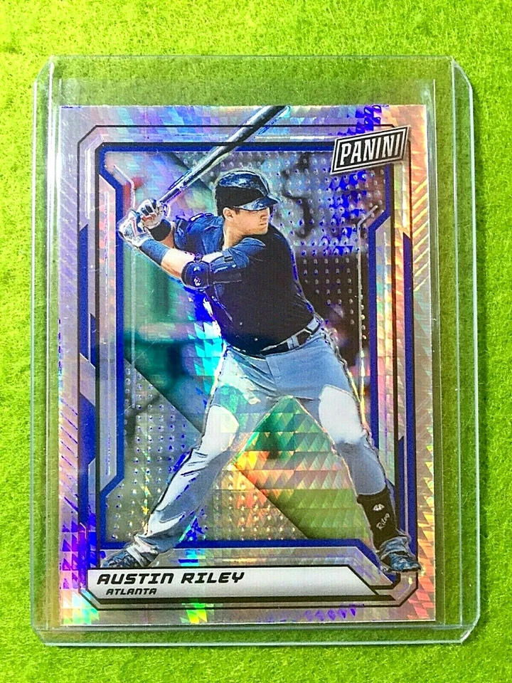 Camiseta con tarjeta de novato Austin Riley #27 Braves RC/99 SP PRIZM 2019 National VIP SSP