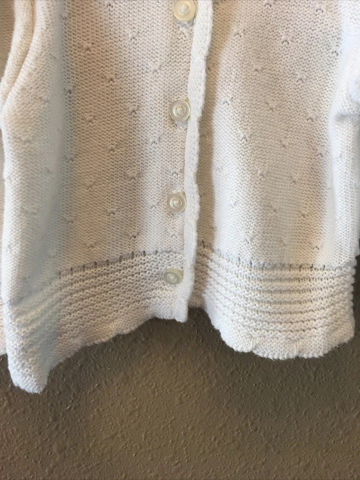 女宝宝白色开衫毛衣纽扣 12 码 Mos — 第 4/4 张图片