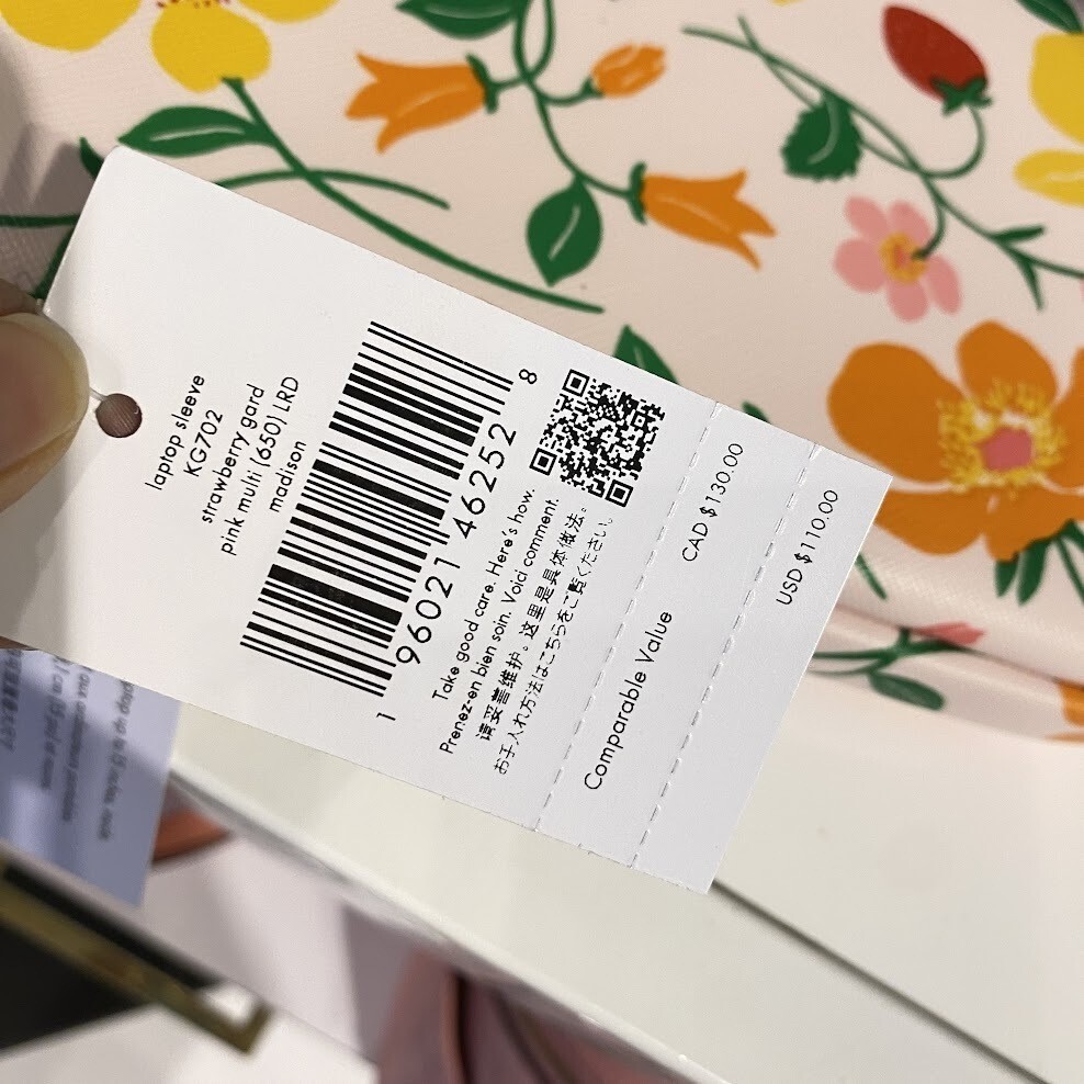 iPad・タブレットケース Kate Spade Strawberry Garden Universal Laptop Sleeve KG702 Spade Flower Universal Laptop Sleeve | Kate Spade Outlet