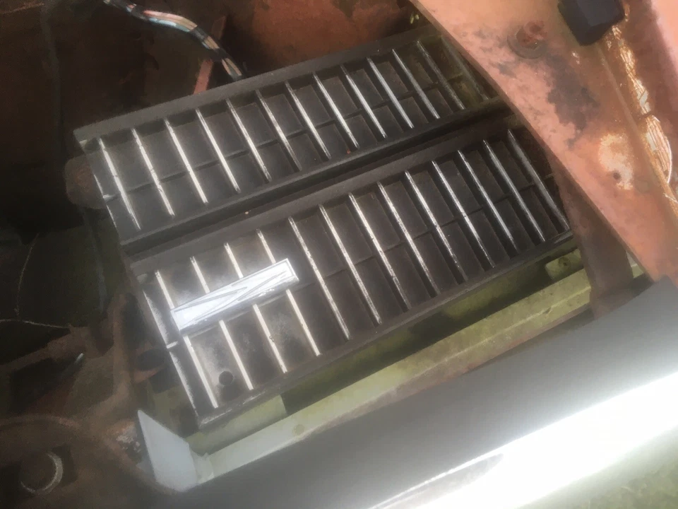 Dodge Charger 1970 parrilla/parachoques delantero componentes originales Foto 4 de 4