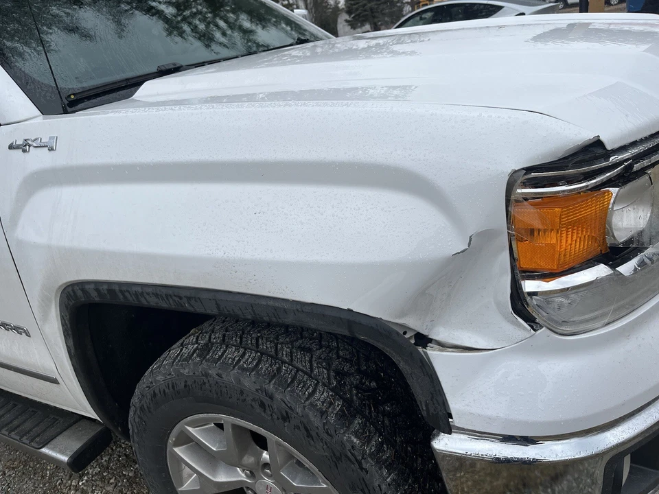 2015 GMC Sierra SLT. Right Fender - Image 2 of 2