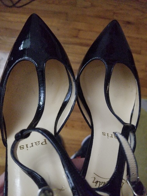 chloe perry patent leather pumps