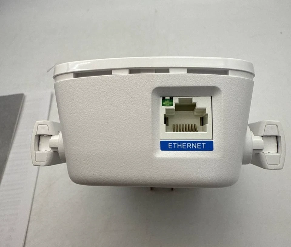 Linksys AC750 Wi-Fi Range Extender Boost RE6300 Dual-Band Gigabit Ethernet White - Image 2 of 4