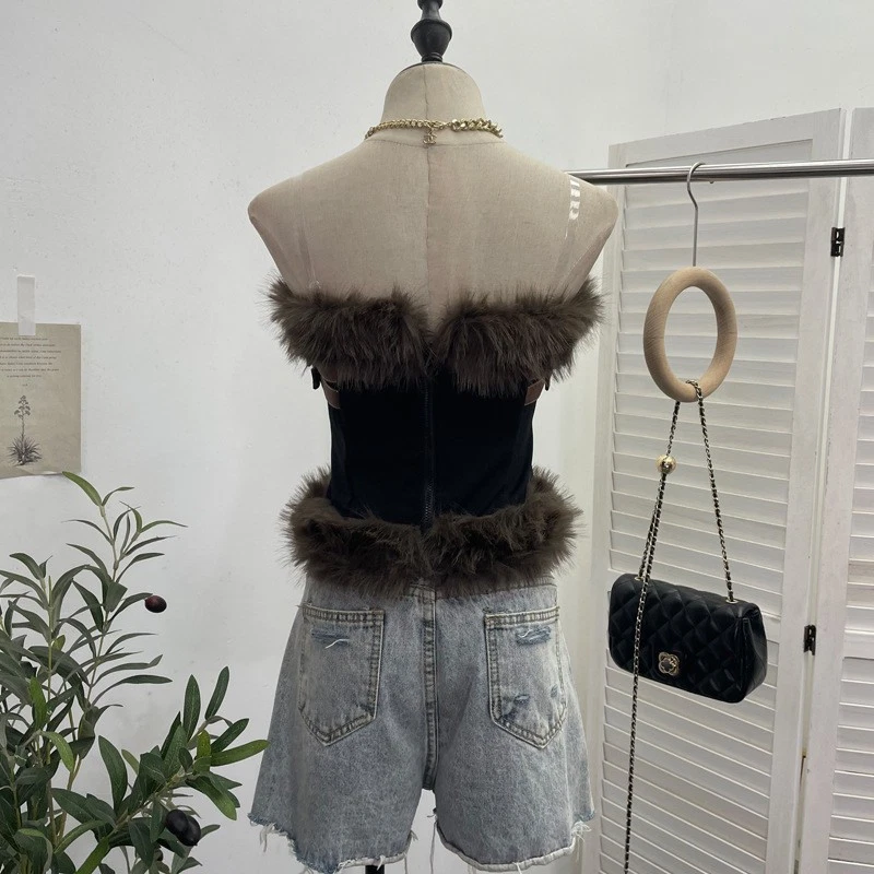 Top de tubo peludo bárbaro medieval europeo Foto 3 de 4