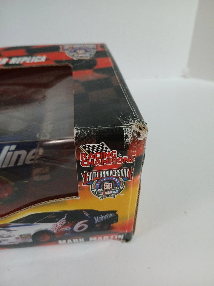 Racing Champions Signature Series 1/24 Diecast MARK MARTIN #6 Valvoline NASCAR - Imagem 2 de 4