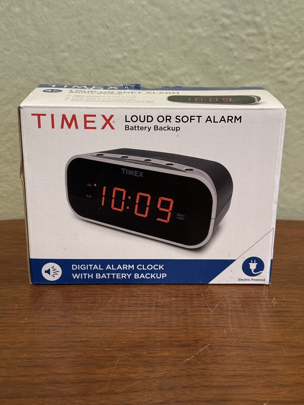 Timex T121 Digital Alarm Clock Loud Or Soft Alarm | New In Box