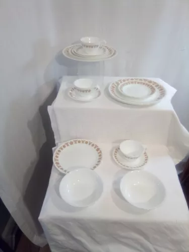 Vintage Corelle Dishes BUTTERFLY GOLD 19 pc Dinnerware Set . See description 