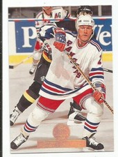 STEVE LARMER 1994-95 LEAF CARD NEAR MINT+ CONDITION