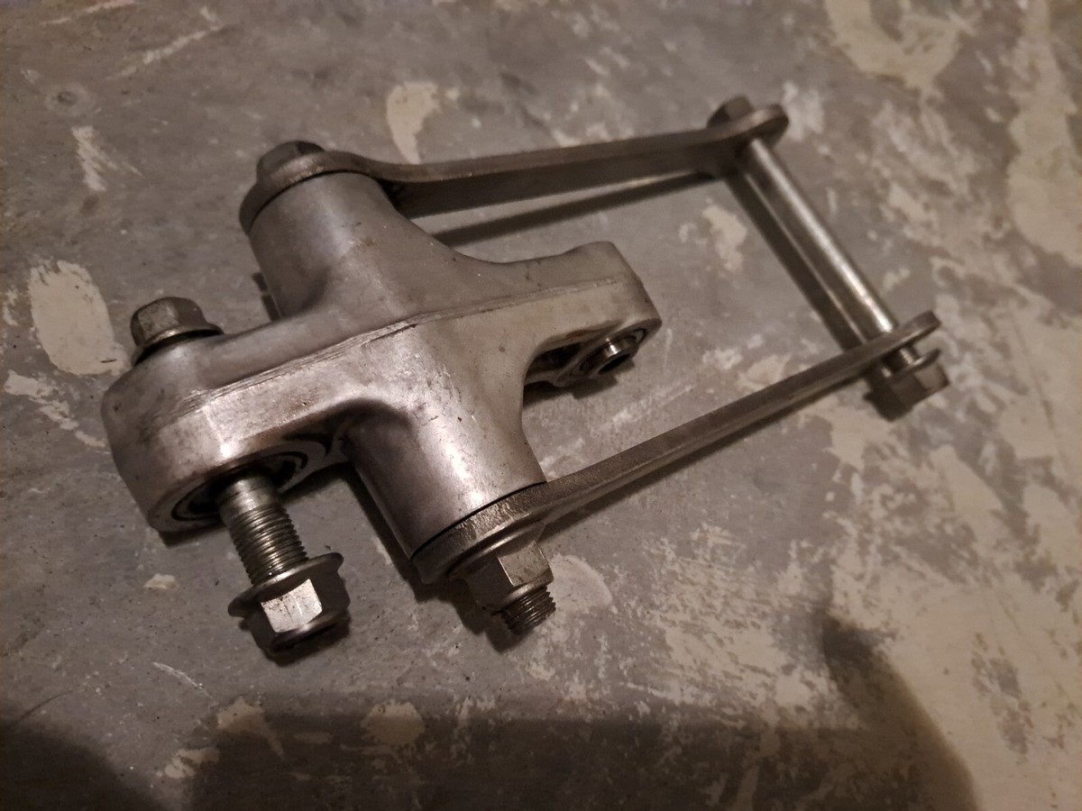 1989 Kawasaki Ninja ZX-7 750-H1 parts,rear link suspension