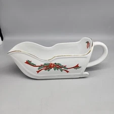 Fine China POINSETTIA & RIBBONS Christmas Sleigh Gravy Sauce Boat Server Dish