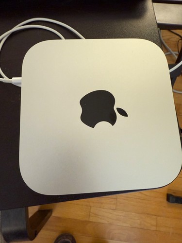 2024 Apple Mac mini M4 Chip 16GB RAM 256GB SSD Silver MU9D3LL/A