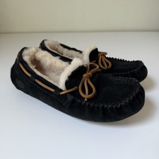 UGG Dakota Slippers Women  s 7 Black Shearling Soft Suede