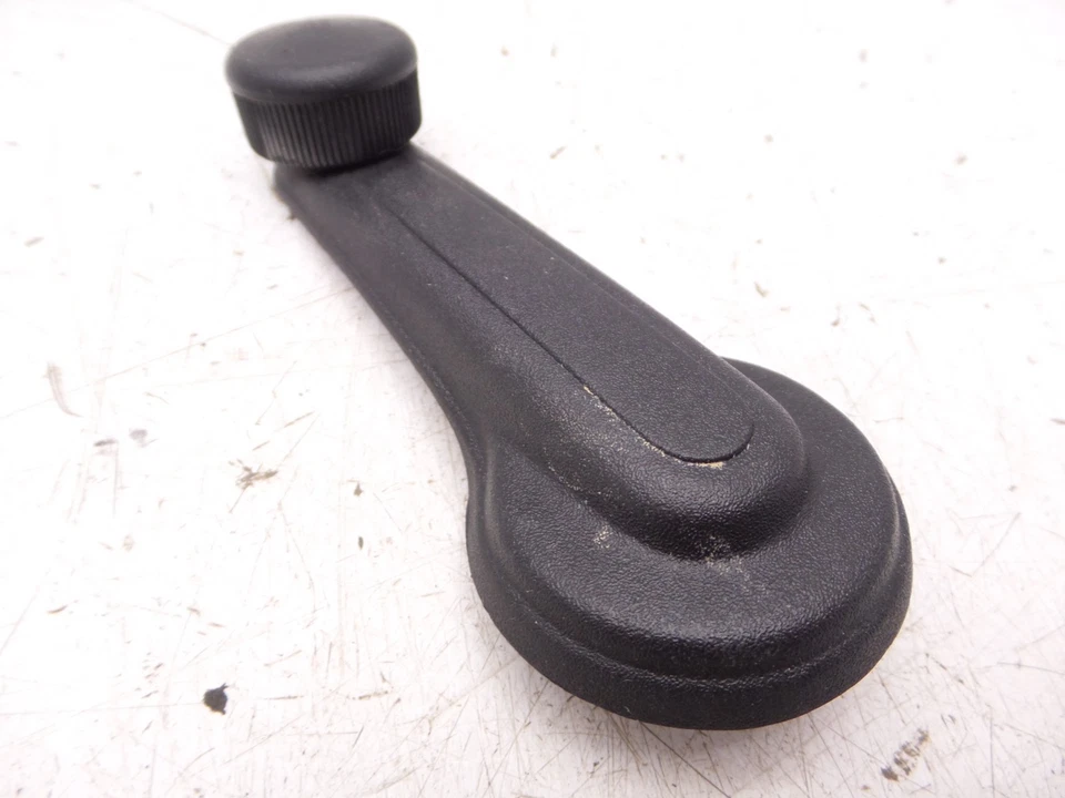 82-92 Camaro Firebird manual janela manivela alças par alça preta GM 20285269 - Imagem 4 de 4