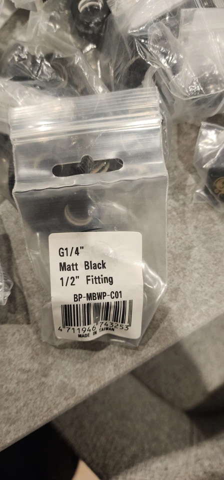 EK + BITFENIX + KOOLANCE G1/4" MIXED PC WATER COOLING FITTINGS - Image 2 of 4