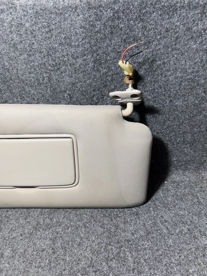 Nissan Titan Armada QX56 2004-2010 par de parasoles lado del conductor pasajero gris OEM Foto 4 de 4