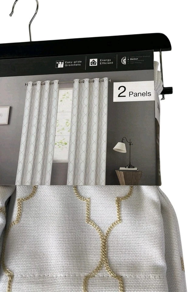 Paneles de cortina de ventana Sonoma 98 % apagados bordados dinastía blanco y gris  Foto 3 de 4