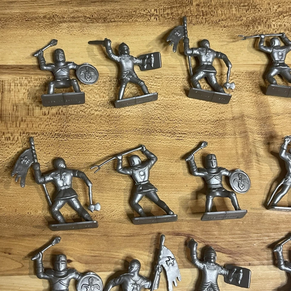 Lote De Colección 18 Soldados Juguete Plata Peltre Caballeros Medievales 1/32 Plástico Foto 3 de 4
