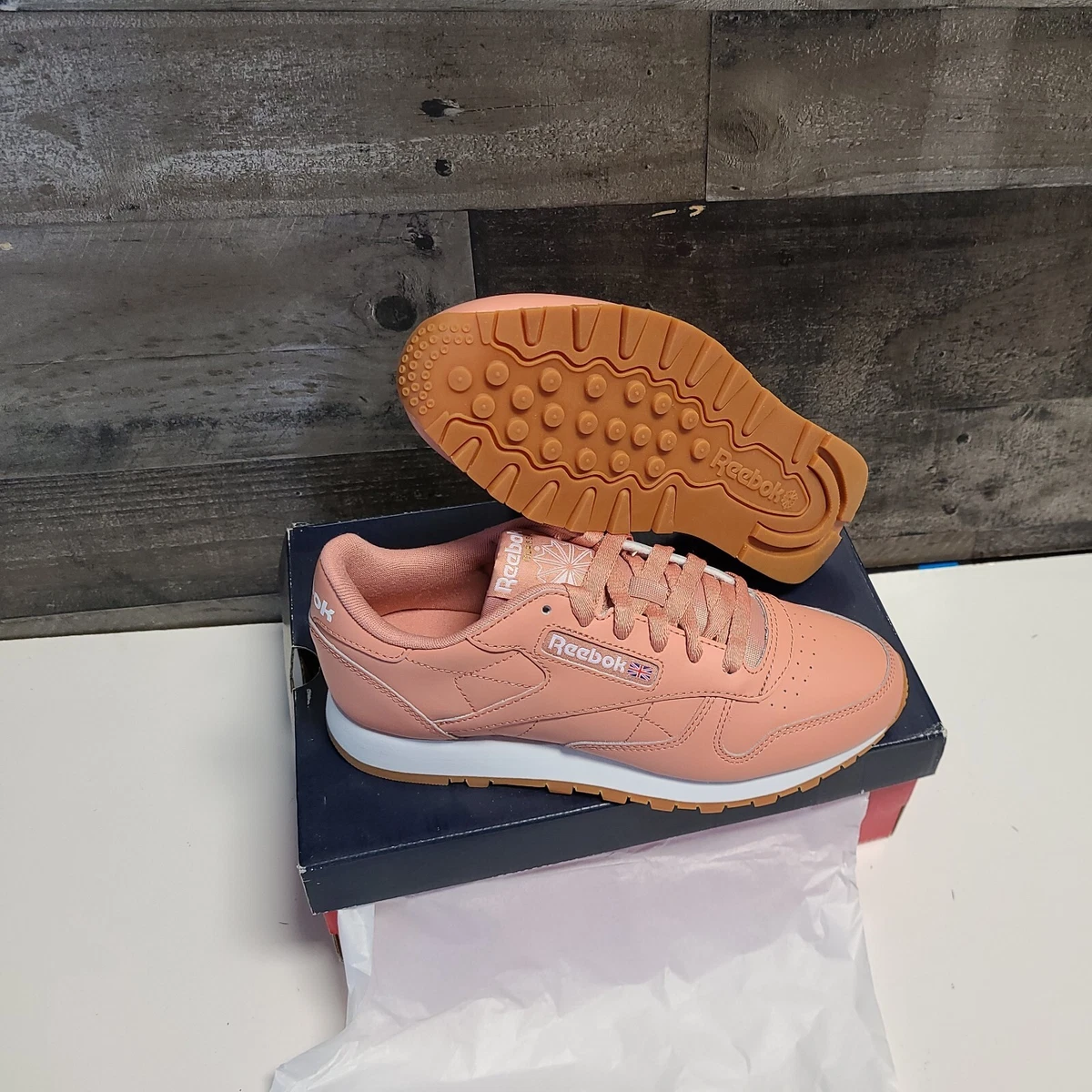 Reebok Women Sneakers Salmon White Gum Bottom SZ 8 Classic Patent Leather GY6811