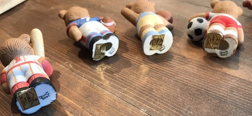 Juego de 12 estatuillas de oso bisque Homco instrumentos deportivos para tocar - Imagen 10 de 11