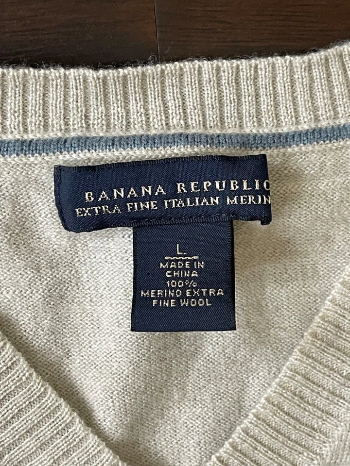 Banana Republic 女式米色超细意大利美利奴羊毛毛衣,尺寸 L — 第 4/4 张图片