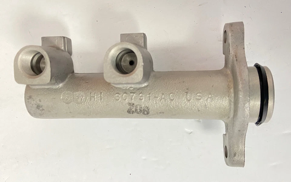 Cilindro maestro de freno MC140336 compatible con Geo Storm 1991-1993 Isuzu Stylus 1990-1993 Foto 3 de 4