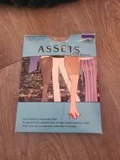 Assets by Sara Blakely Mid-Thigh Shaper Underwear Nude Size 5 195-265 LBS