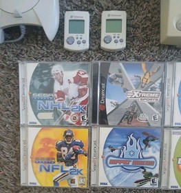 Sega Dreamcast Video Game Console HKT-3020 Bundle W/ 2 Con 2 Vmu 7 Games Tested