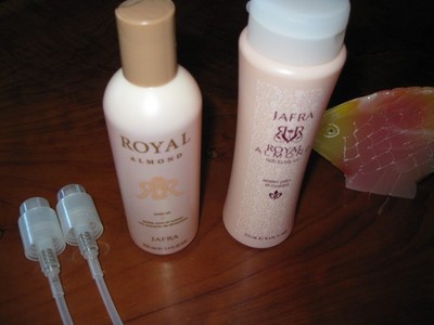 JAFRA Royal Almond Rich Body Oil   8.4 fl oz (250 ml)   set of two both sealed