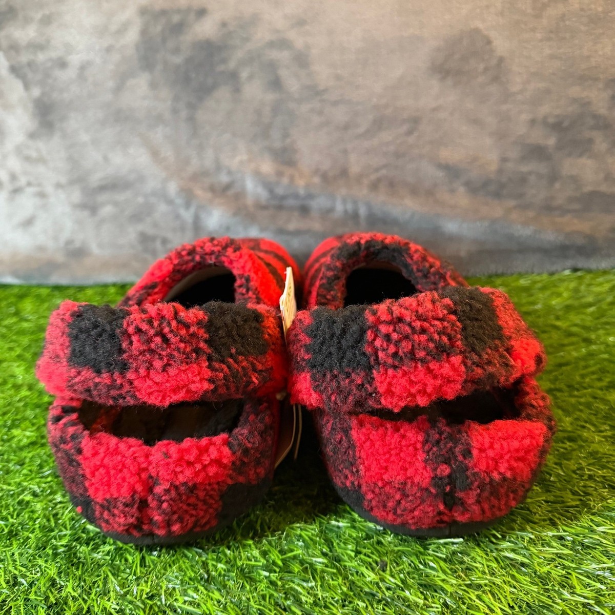 Crocs Classic Cozzzy Slipper Red Black Buffalo Check Plaid  display picture 2