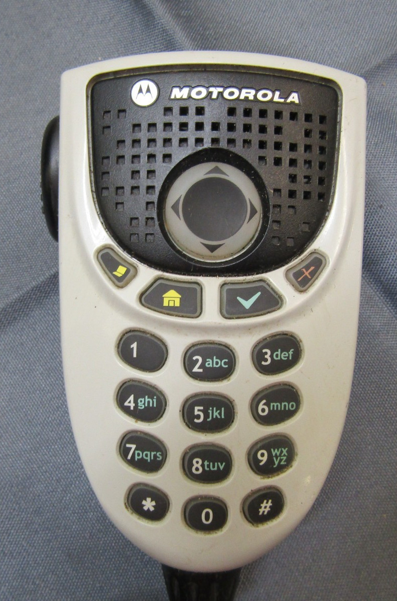 Motorola XTL2500 110 Watt 136-174 VHF MHz Remote Head Two Way Radio M21KTM9PW1AN