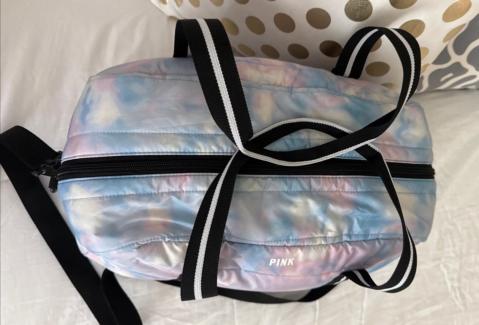 Bolso de Mano Victoria’s Secret ROSA Pastel Acolchado Bolso de Entrenamiento con Correa Foto 2 de 4