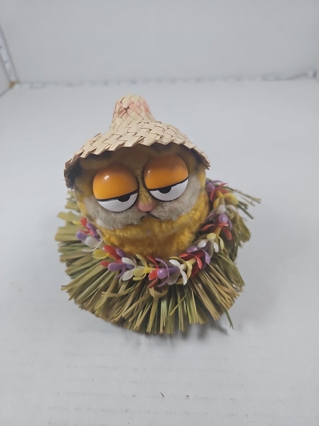 Vintage 1981 Hawaii Hawaiian Garfield Plush Stuffed Animal Hula Skirt Hat Dakin