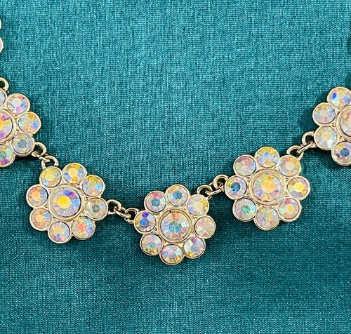 Flower Necklace And Earrings Gold Tone With Iridescent Stones, Beautiful, NEW - Picture 3 of 4