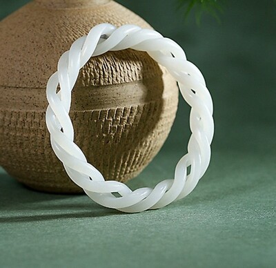 レディース　ワイロール　ブレスレット 60-62mm Natural White Jade Bangle Women Lucky Hollow Spiral Twist