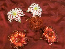 lot of 5 jumbo 6 inch white and red plastic star ornaments and red wire ball