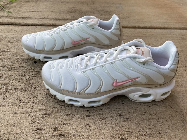 nike tuned white crimson coral