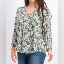 Fun 2 Fun Women's Green Floral V-Neck Flowy Blouse, Size Small